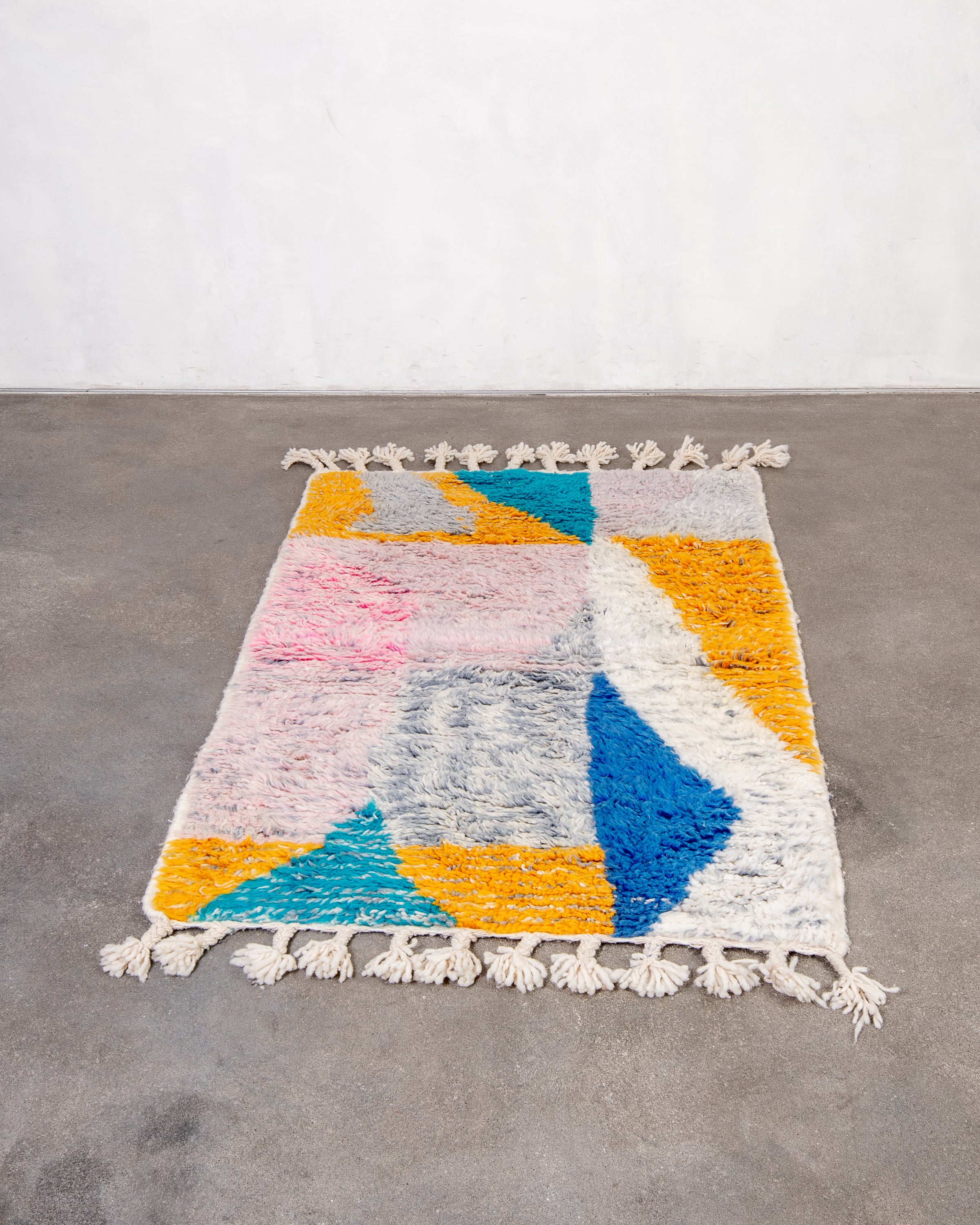 Modern designer handcrafted Berber rug from morocco Beniourain with beautiful colors and patterns